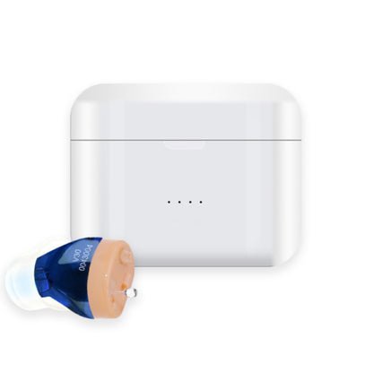 Kompaktowy i nowoczesny design aparatu słuchowego ClearPro w zbliżeniu