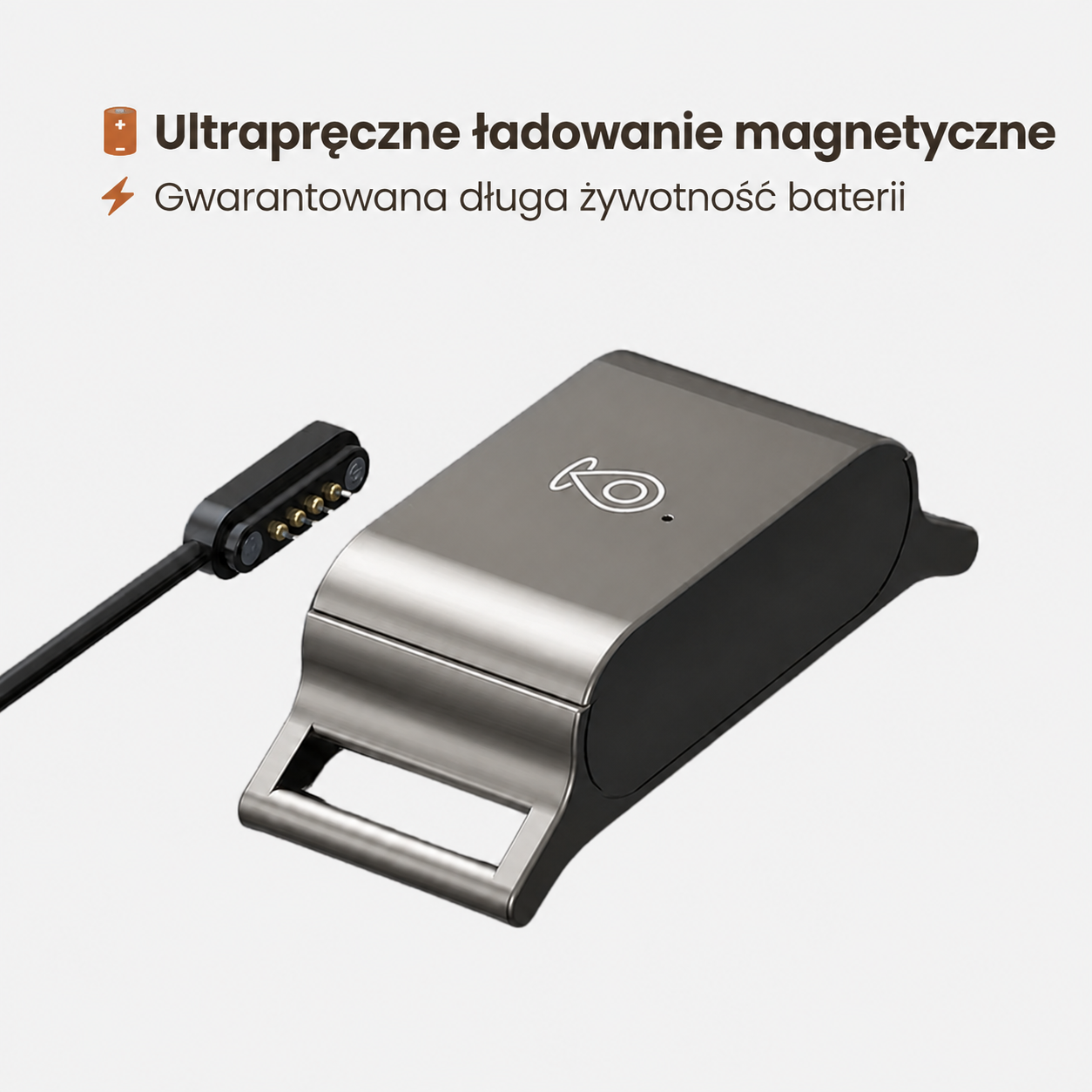 Opiekun psa używający lokalizatora GPS do bezpiecznego monitorowania zwierzęcia