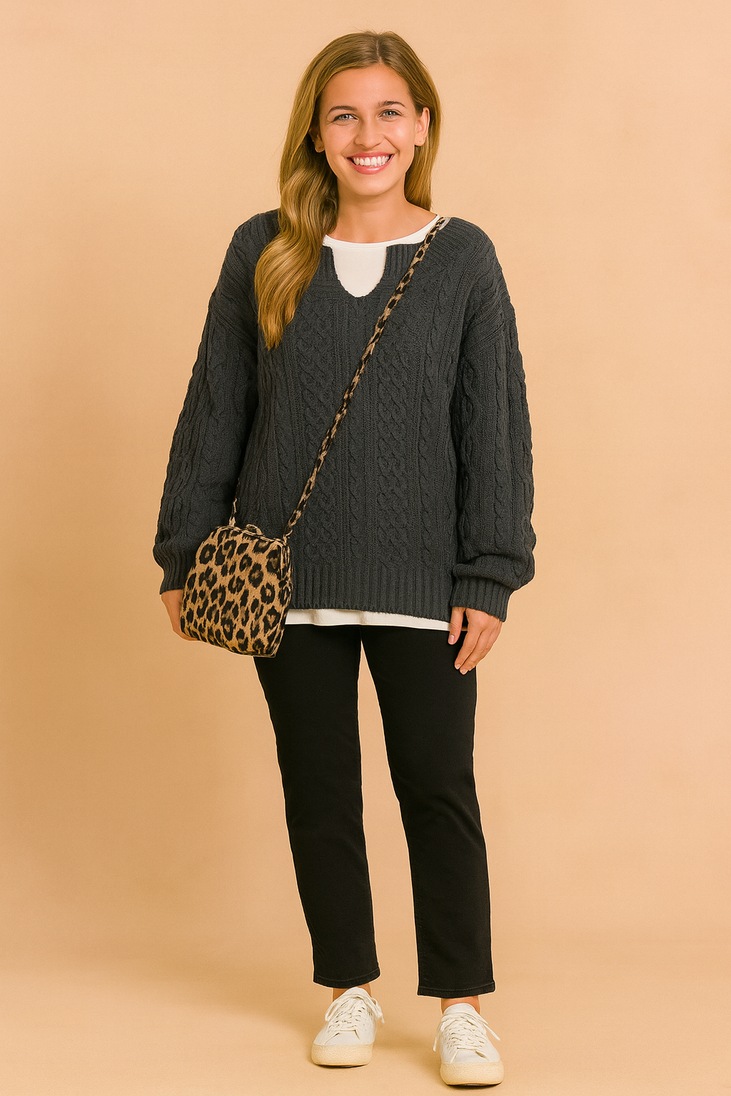 Alivia | Sweter z Eleganckimi Szwami