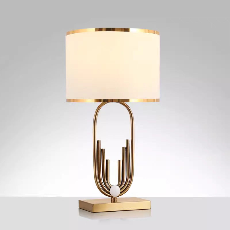 Artystyczna lampa stołowa akcentująca