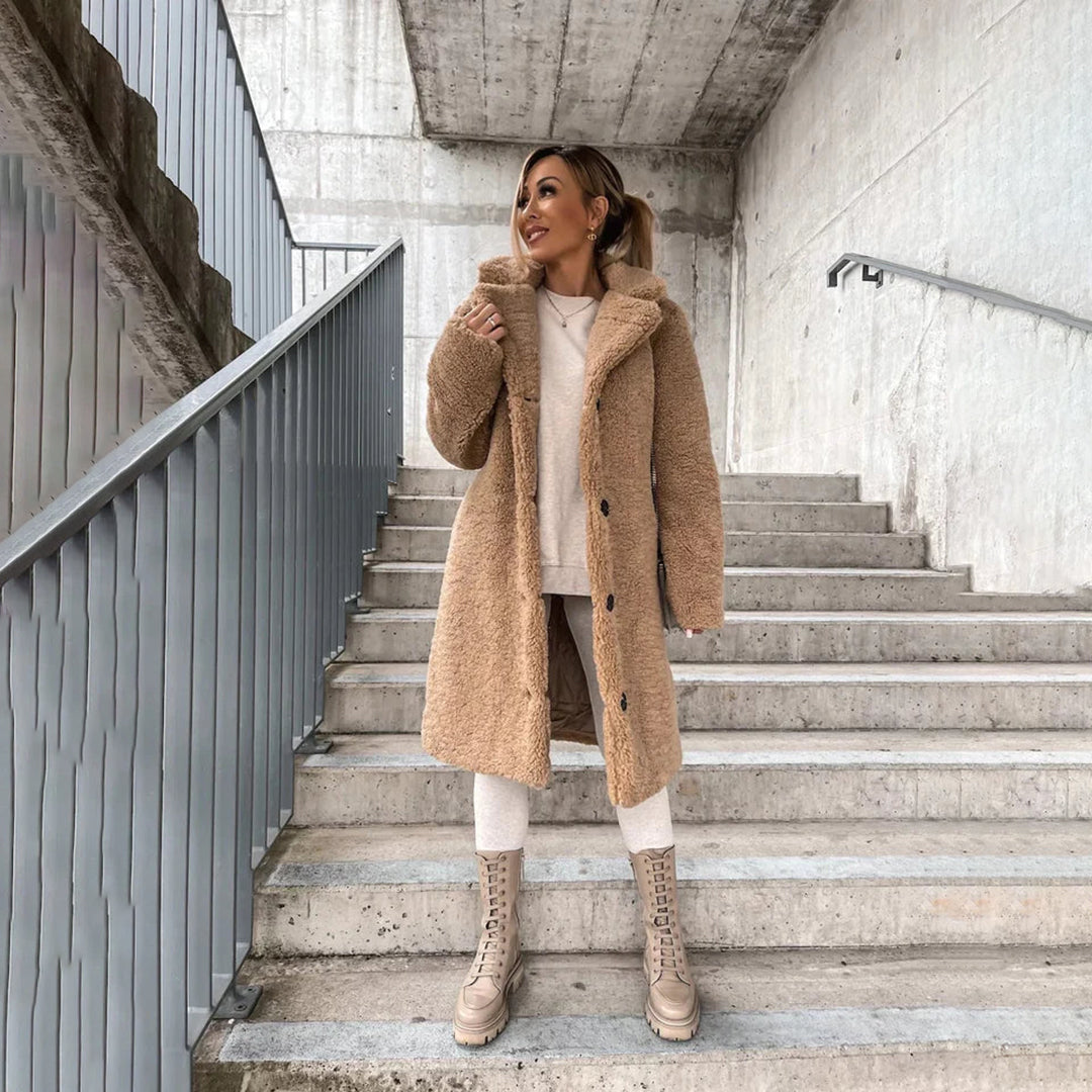 Damski Długi Płaszcz Zimowy – Otulający Komfort i Elegancki Styl