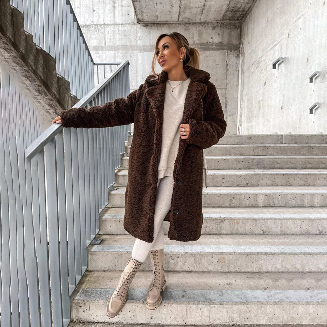 Damski Długi Płaszcz Zimowy – Otulający Komfort i Elegancki Styl
