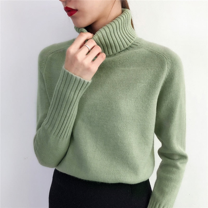 Damski Dopasowany Sweter z Golfem – Elegancja na Każdą Okazję