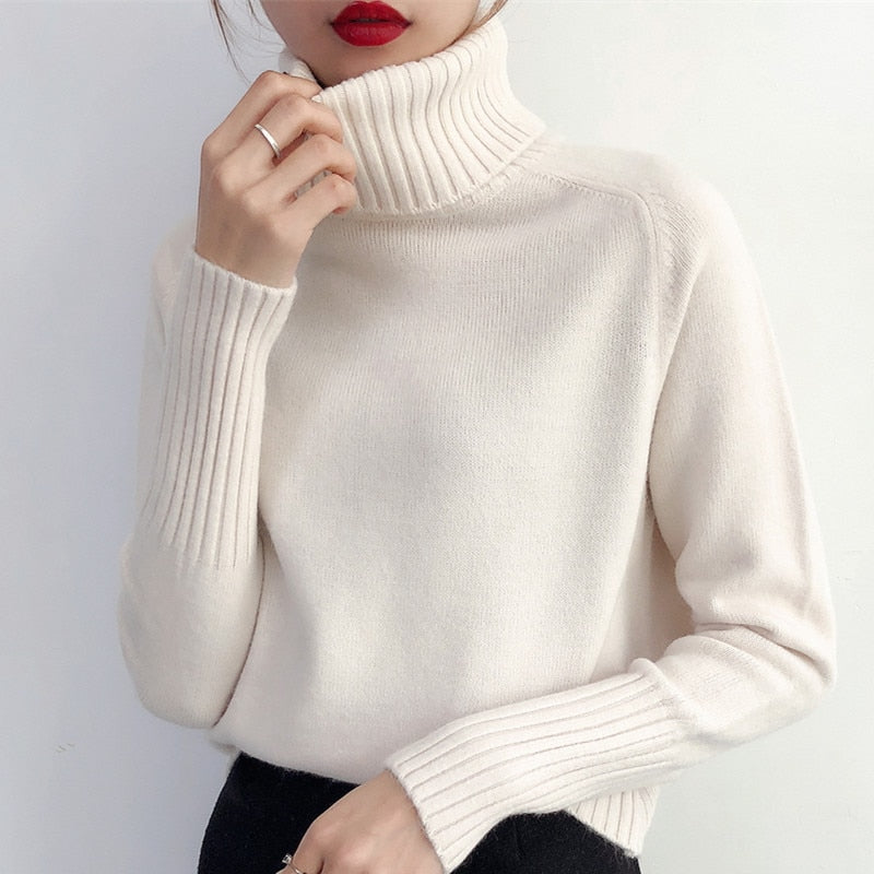 Damski Dopasowany Sweter z Golfem – Elegancja na Każdą Okazję