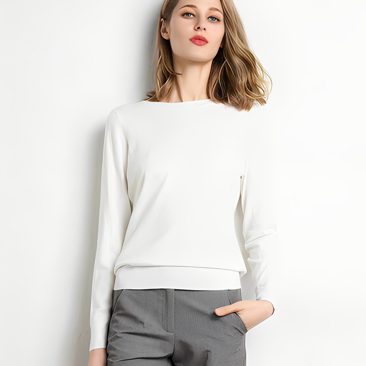 Damski Klasyczny Sweter – Ciepło i Elegancja na Każdą Okazję