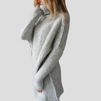 Damski oversize’owy sweter