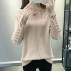Damski sweter z golfem z ozdobnym splotem