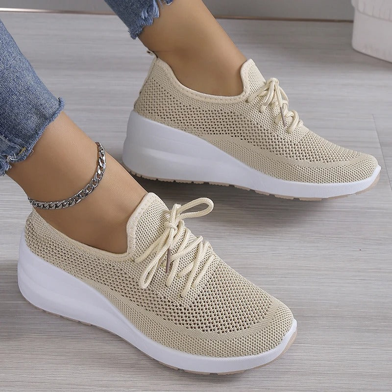 Damskie sneakersy na koturnie z podwyższoną platformą