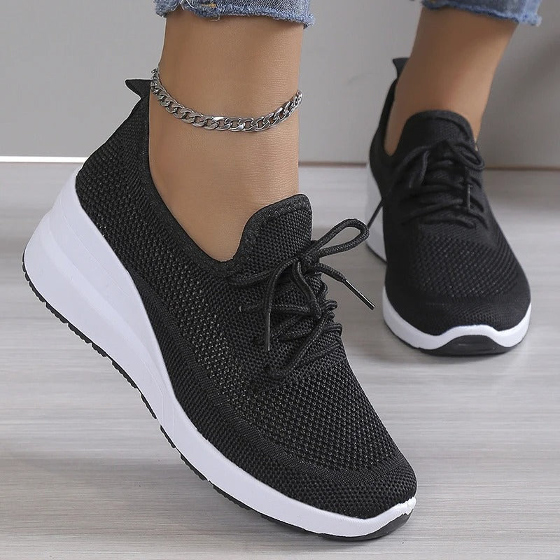 Damskie sneakersy na koturnie z podwyższoną platformą