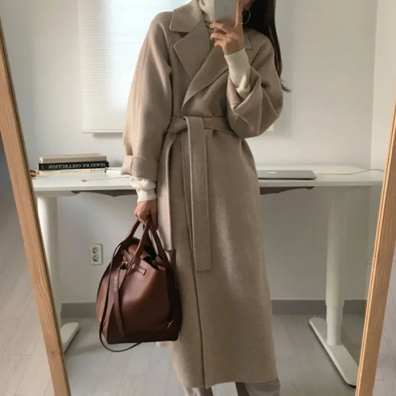 Długi Płaszcz Damski Elegancki - Ponadczasowy Styl
