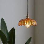 Elegancka Lampa Wisząca Szklana – Modernistyczny Blask