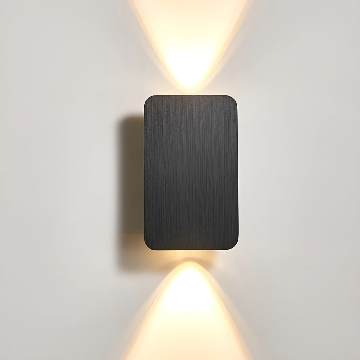 Elegancki kinkiet LED o minimalistycznym designie do Twojego domu