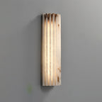 Estetyczna lampa ścienna z alabastru