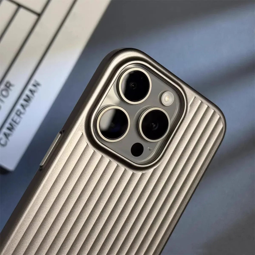 Etui Titanium Shield Pro do iPhone
