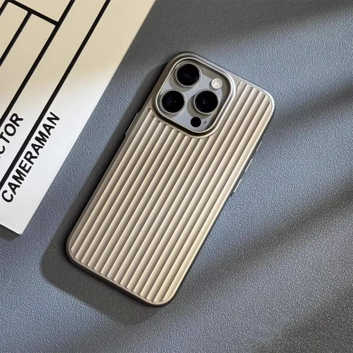 Etui Titanium Shield Pro do iPhone