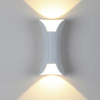 Funkcjonalna odporna na warunki atmosferyczne zakrzywiona zewnętrzna lampa ścienna LED