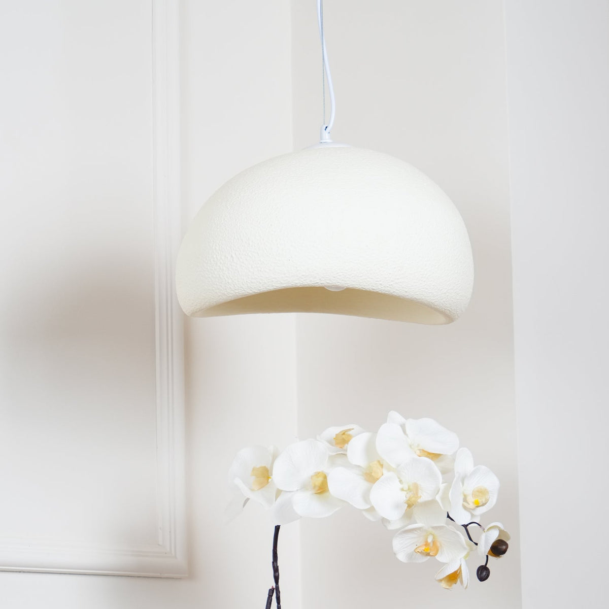 Lampa wisząca w kształcie chmury