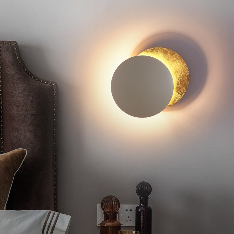 Kinkiet LED Eclipse z ciepłym światłem
