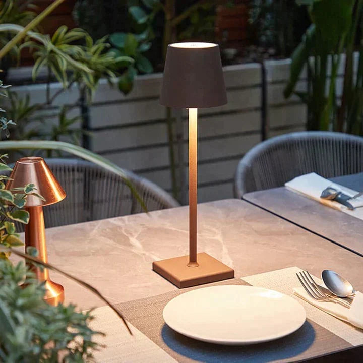 Lampa stołowa | Minimalistyczny design | Przyciemniane światło LED | AuraTable