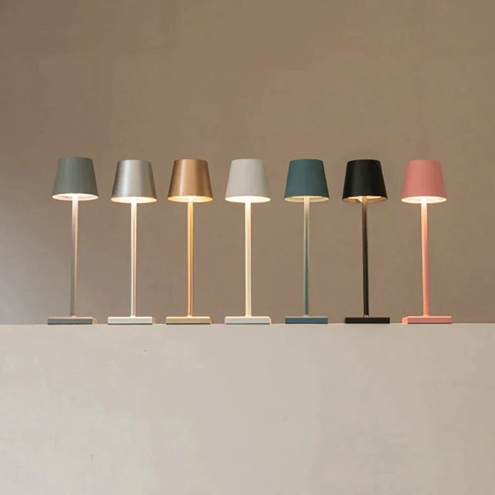 Lampa stołowa | Minimalistyczny design | Przyciemniane światło LED | AuraTable