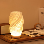 Lampa stołowa o rzeźbionym wzorze fal z zasilaniem USB