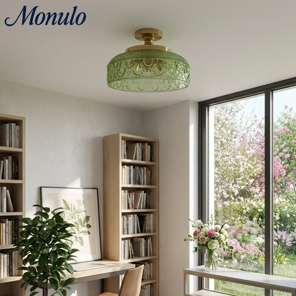 Lampa sufitowa z żebrowanego szkła z metalową oprawą – minimalistyczne oświetlenie do sypialni i korytarza