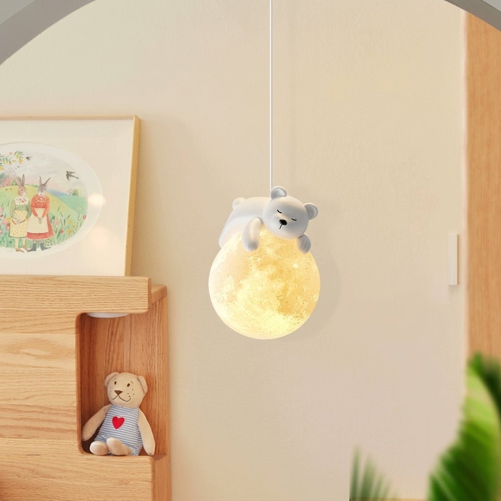 Lampa wisząca do pokoju dziecka - śpiący miś, klosz księżyc