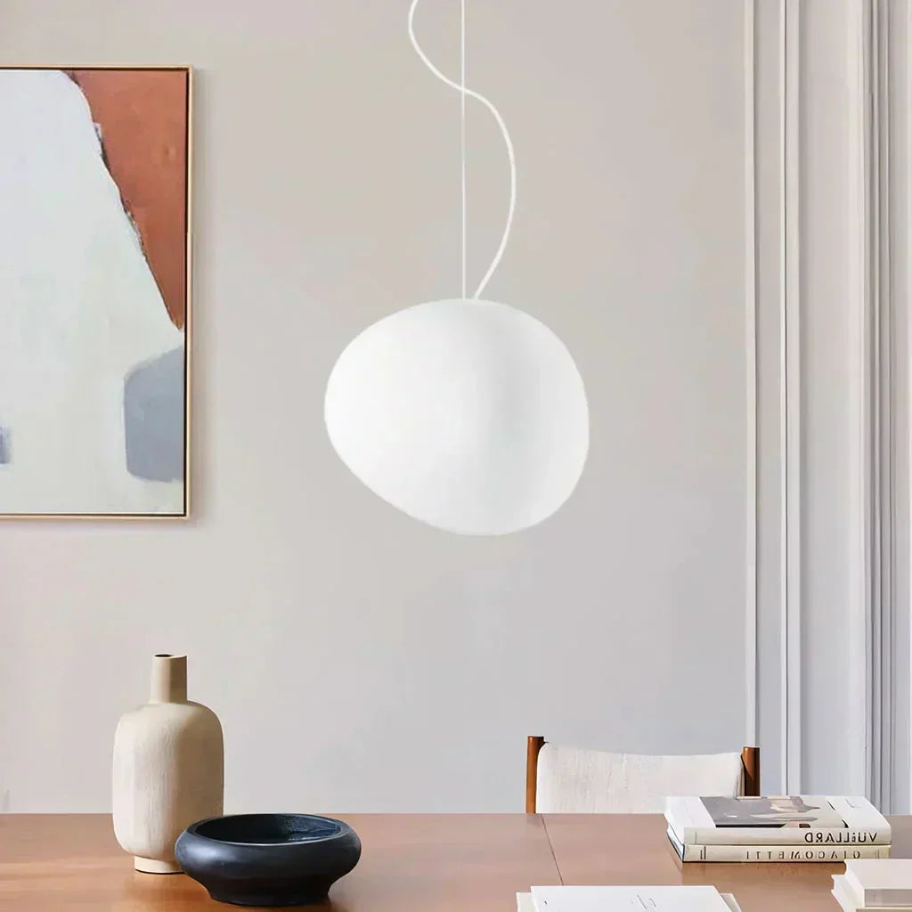 Lampa Wisząca Kamykowa z Matowego Szkła – Subtelne Światło do Salonu/Jadalni