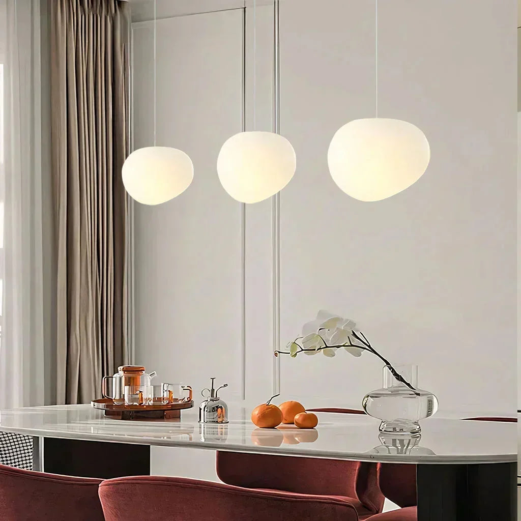 Lampa Wisząca Kamykowa z Matowego Szkła – Subtelne Światło do Salonu/Jadalni