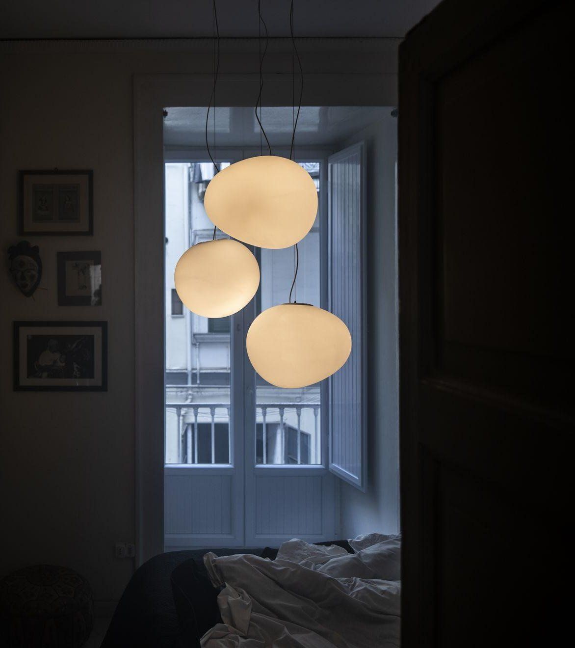 Lampa wisząca LumaVerde w organicznym kształcie, wykończenie jak dmuchane szkło, 4 rozmiary