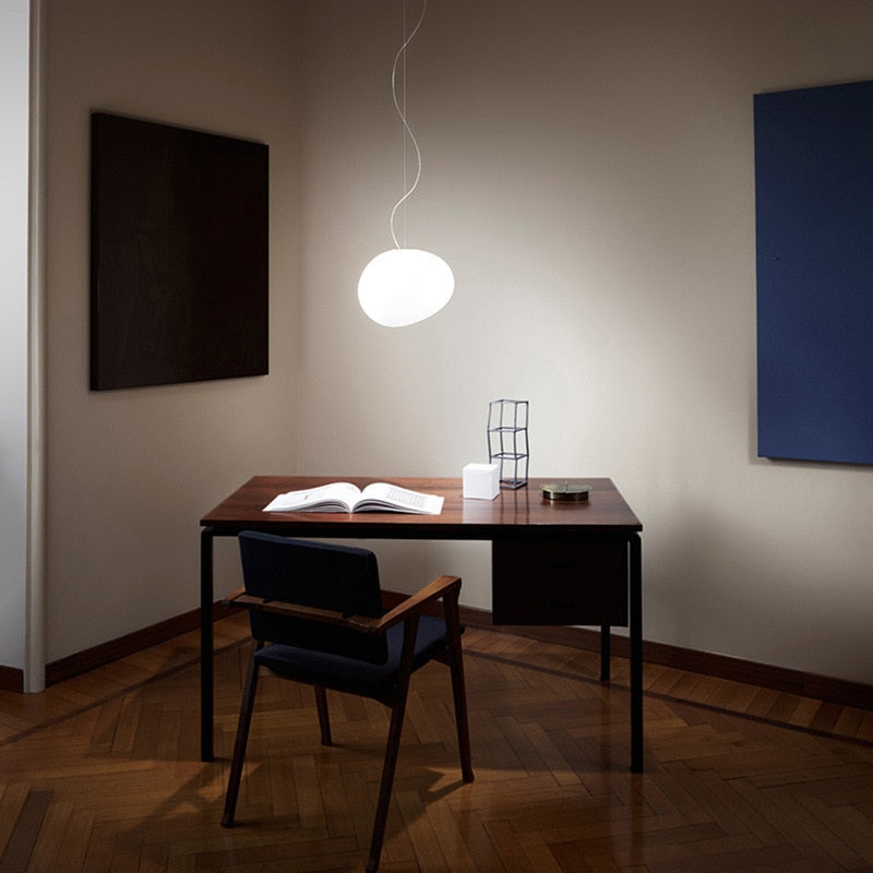 Lampa wisząca LumaVerde w organicznym kształcie, wykończenie jak dmuchane szkło, 4 rozmiary