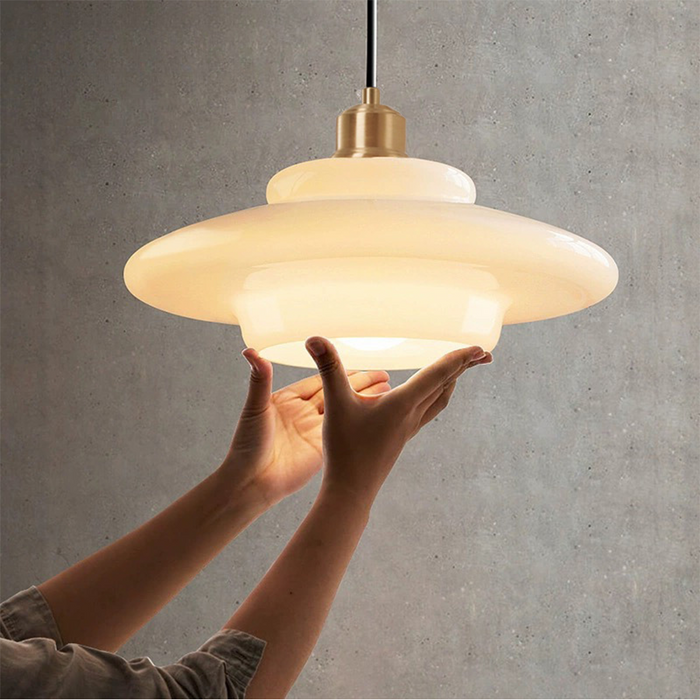 Lampa Wisząca Szklana Mleczna – Styl Klasyczny