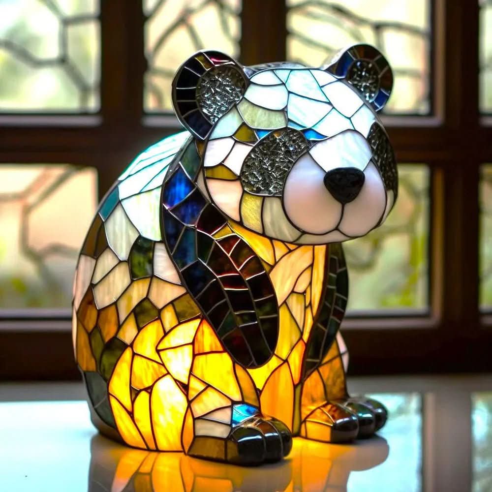 Lampa ze zwierzęcym motywem w stylu witrażowym — rzeźbiarska forma