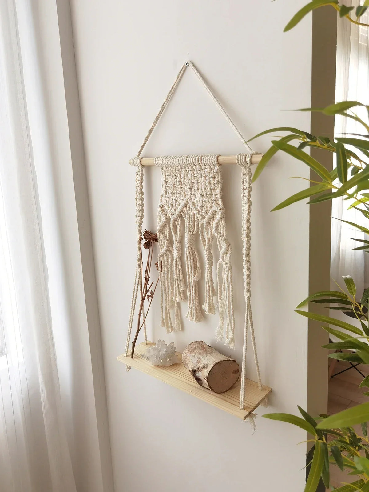 Makramowa Półka Ścienna Boho – Dekoracja i Funkcjonalność