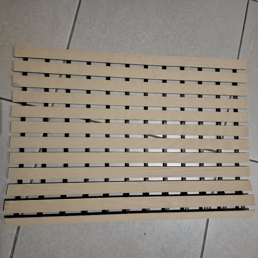 Mata pod prysznic antypoślizgowa - ryflowana struktura, 43x61 cm