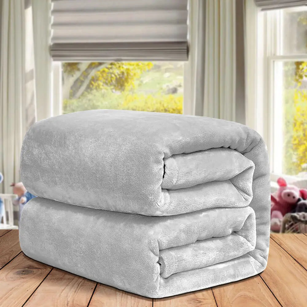 Miękki Koc Polarowy na Zimowe Wieczory – Idealny Komfort i Ciepło