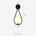 Nordycka lampa ścienna ze szklaną kulą — minimalistyczne oświetlenie do skandynawskich wnętrz