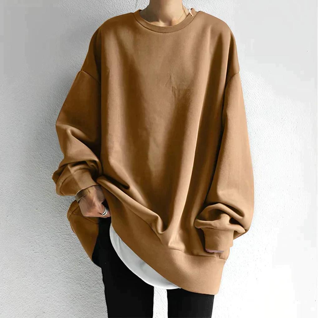 Sweter oversize z opadającymi ramionami