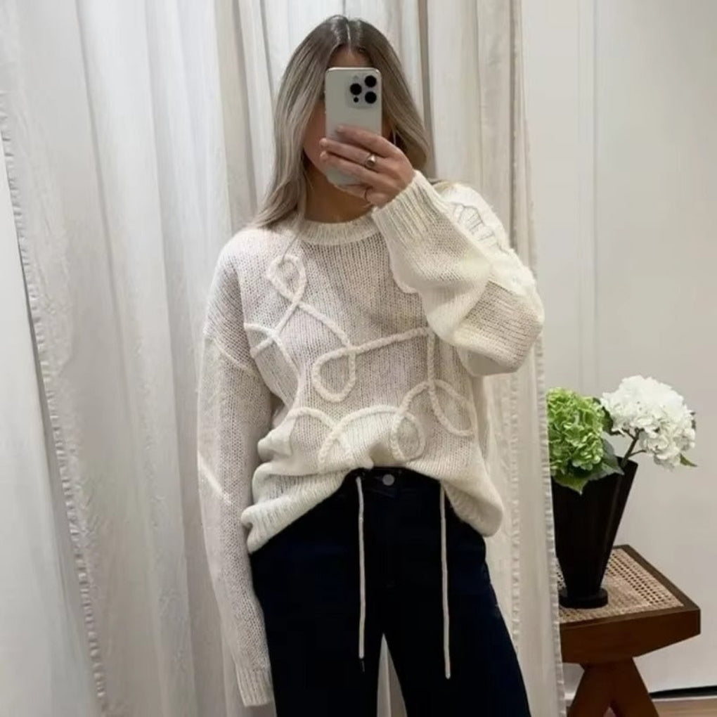 Oversize'owy sweter z długim rękawem i okrągłym dekoltem