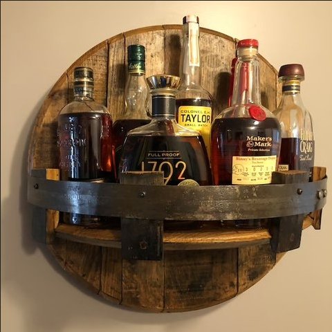 Półka ścienna Bourbon Barrel – Rustykalny akcent do domowego barku