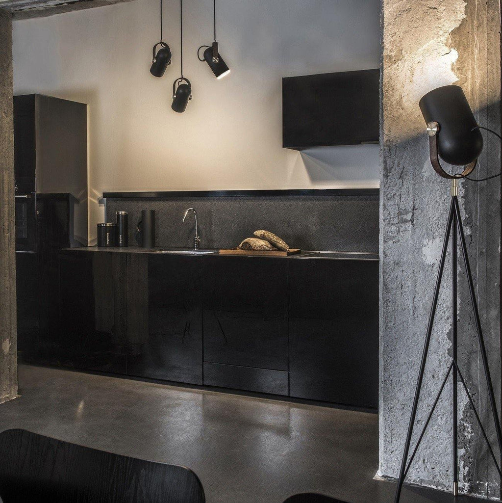 Przemysłowa lampa wisząca w stylu „cannon” do wnętrz typu loft