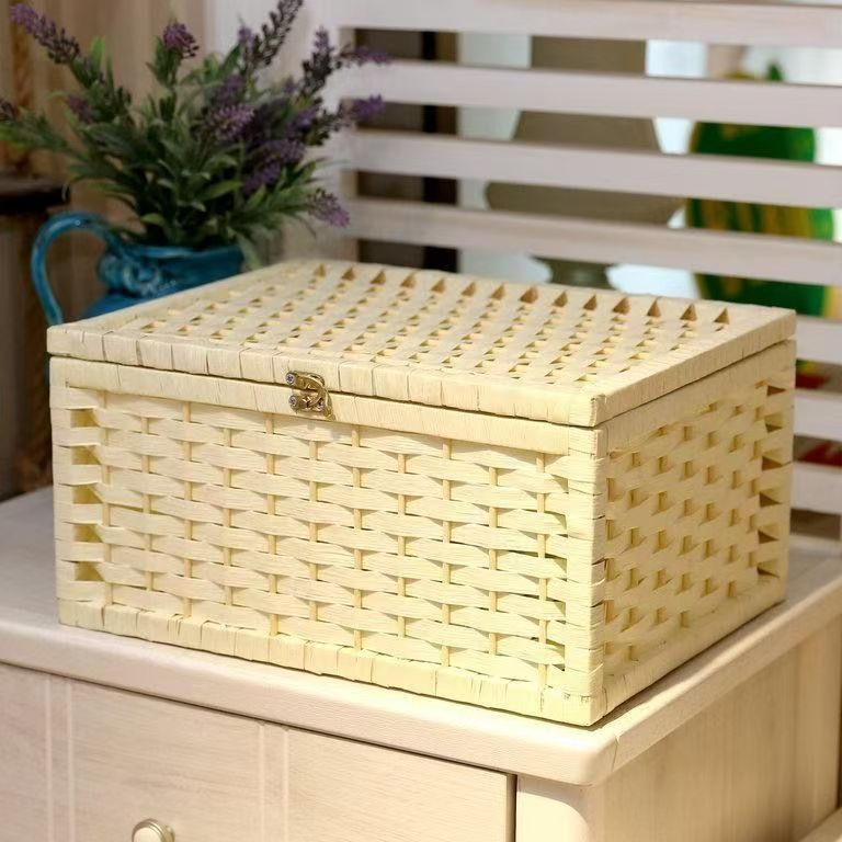Rattanowy pojemnik do przechowywania