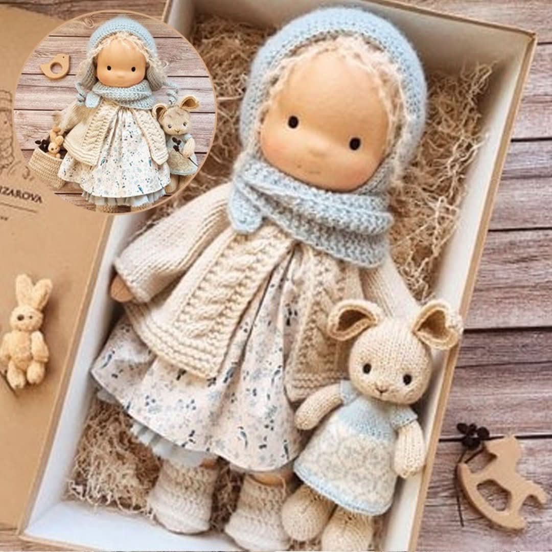 Ręcznie robiona lalka waldorfska z naturalnych materiałów – 30 cm