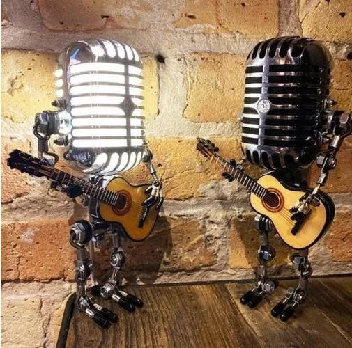 Retro Metalowa Lampa Robot z Mikrofonem - Idealny Prezent dla Muzyka