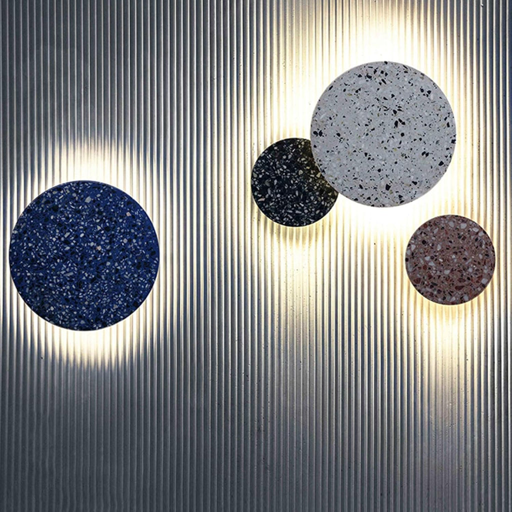 Skandynawska Lampa Ścienna – Terrazzo i Ciepłe Światło dla Twojego Domu