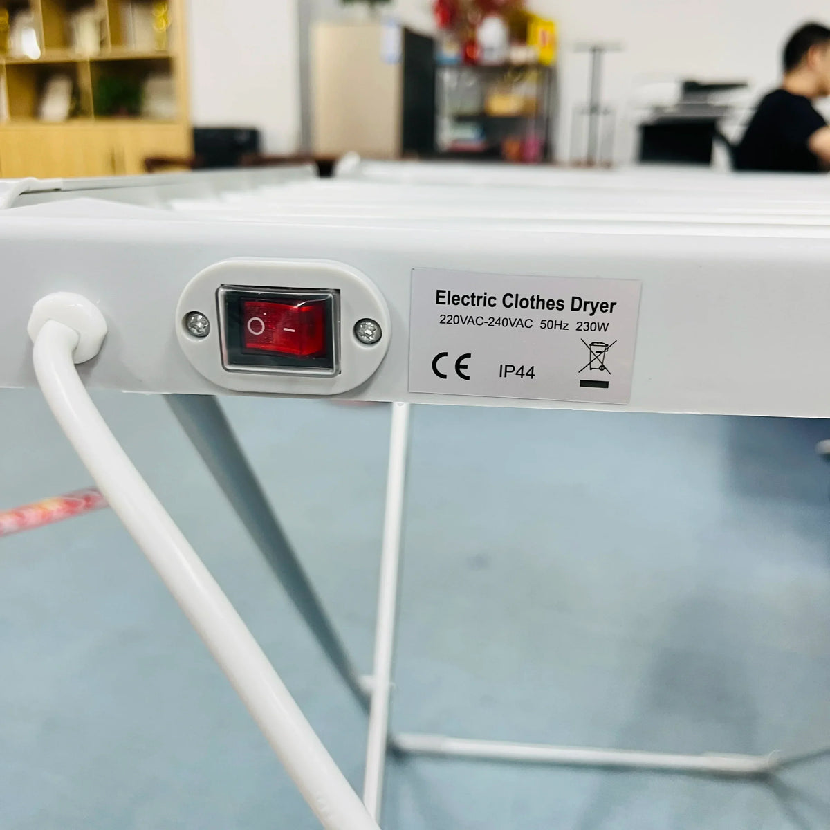 Składana elektryczna suszarka do ubrań z podgrzewanymi prętami – energooszczędna suszarka wewnętrzna