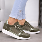 Sneakersy zamszowe z ćwiekami i wsparciem ortopedycznym
