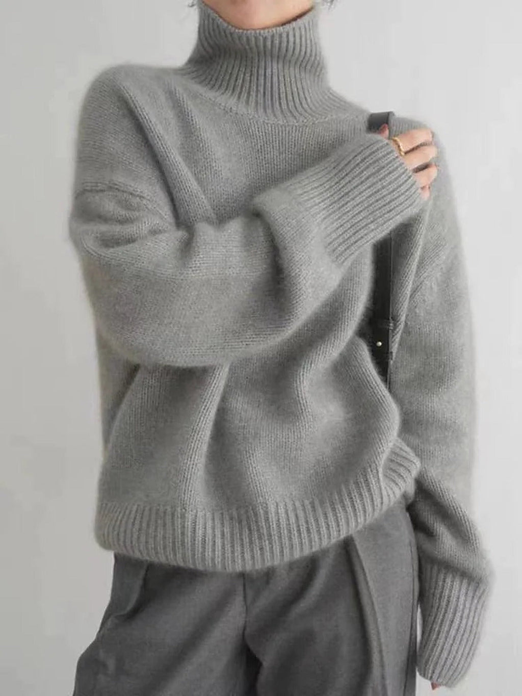 Sweter damski golf z miękkiej wełny