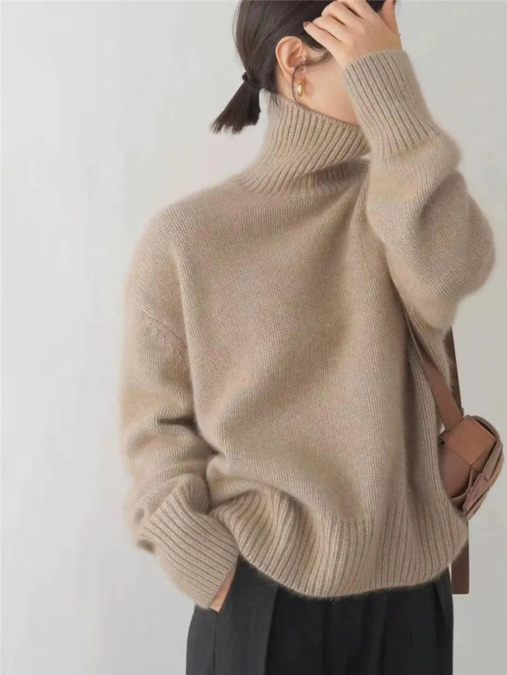 Sweter damski golf z miękkiej wełny