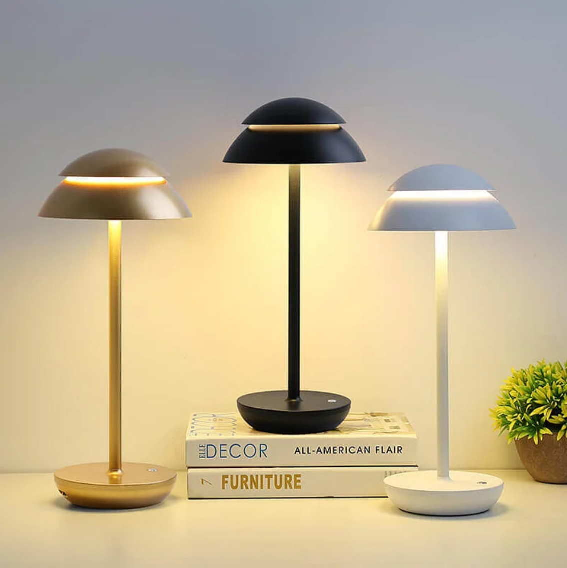 Lampa stołowa LumaShroom w kształcie grzybka, ściemniana dotykiem